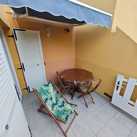 L'abri-cotier Apartment *